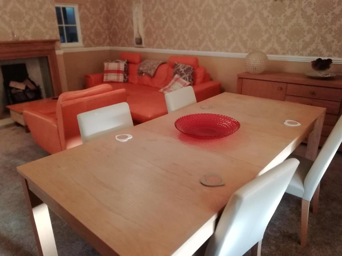 Апартаменты Carvetii - Halite House - 3 Bed House Sleeps Up To 5 People Tillicoultry Экстерьер фото